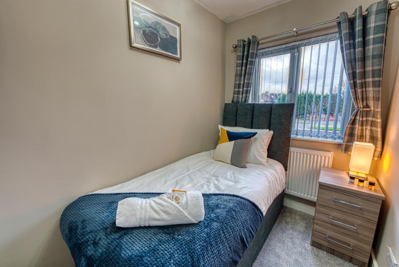 Stylish House - B'Ham Airport And Nec, Jlr Solihull, Business & Leisure Stays - Aspen House Oda fotoğraf