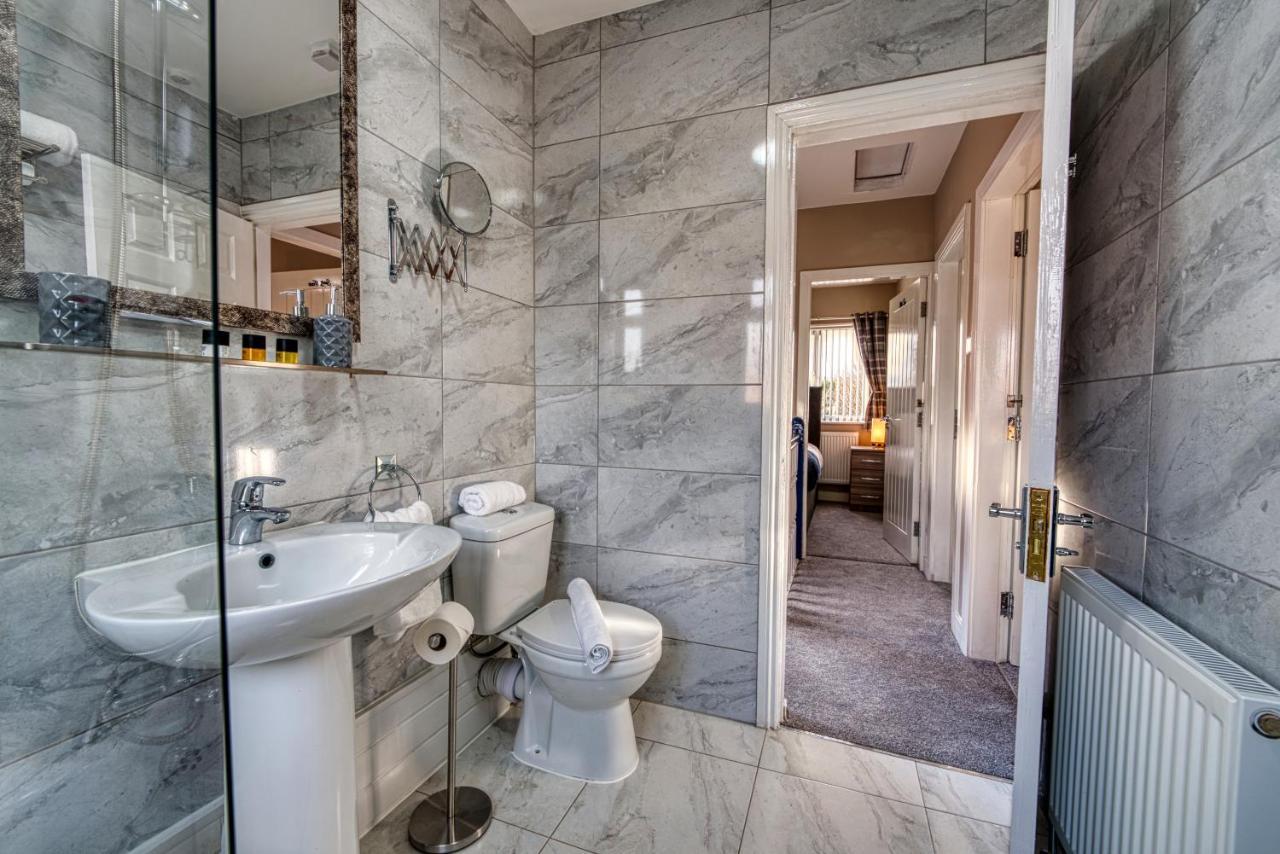 Stylish House - B'Ham Airport And Nec, Jlr Solihull, Business & Leisure Stays - Aspen House Oda fotoğraf