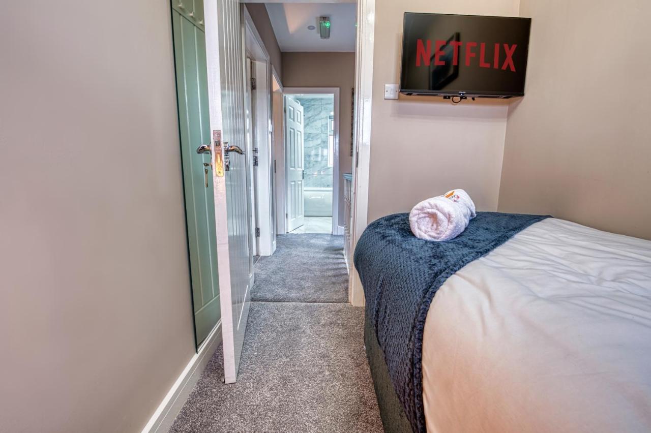 Stylish House - B'Ham Airport And Nec, Jlr Solihull, Business & Leisure Stays - Aspen House Oda fotoğraf