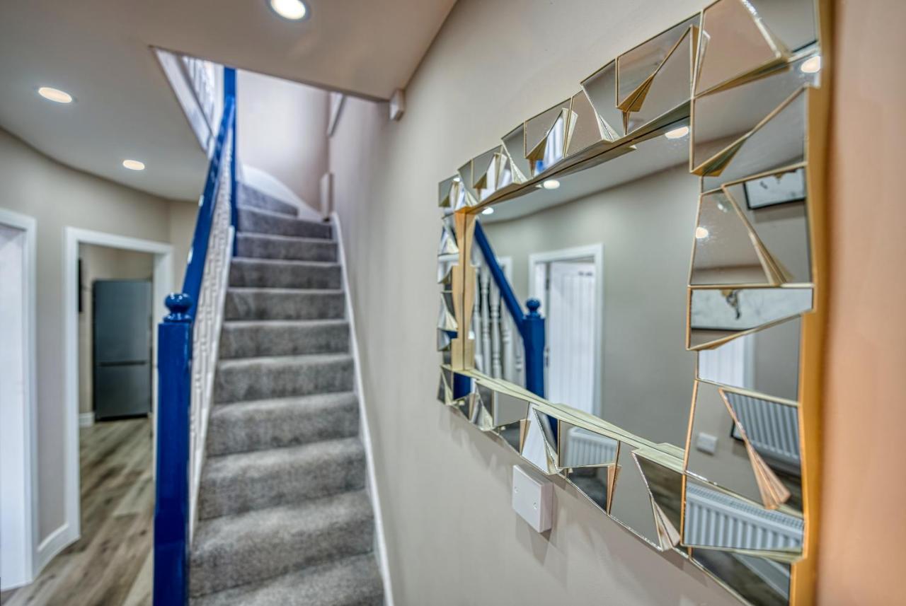Stylish House - B'Ham Airport And Nec, Jlr Solihull, Business & Leisure Stays - Aspen House Oda fotoğraf