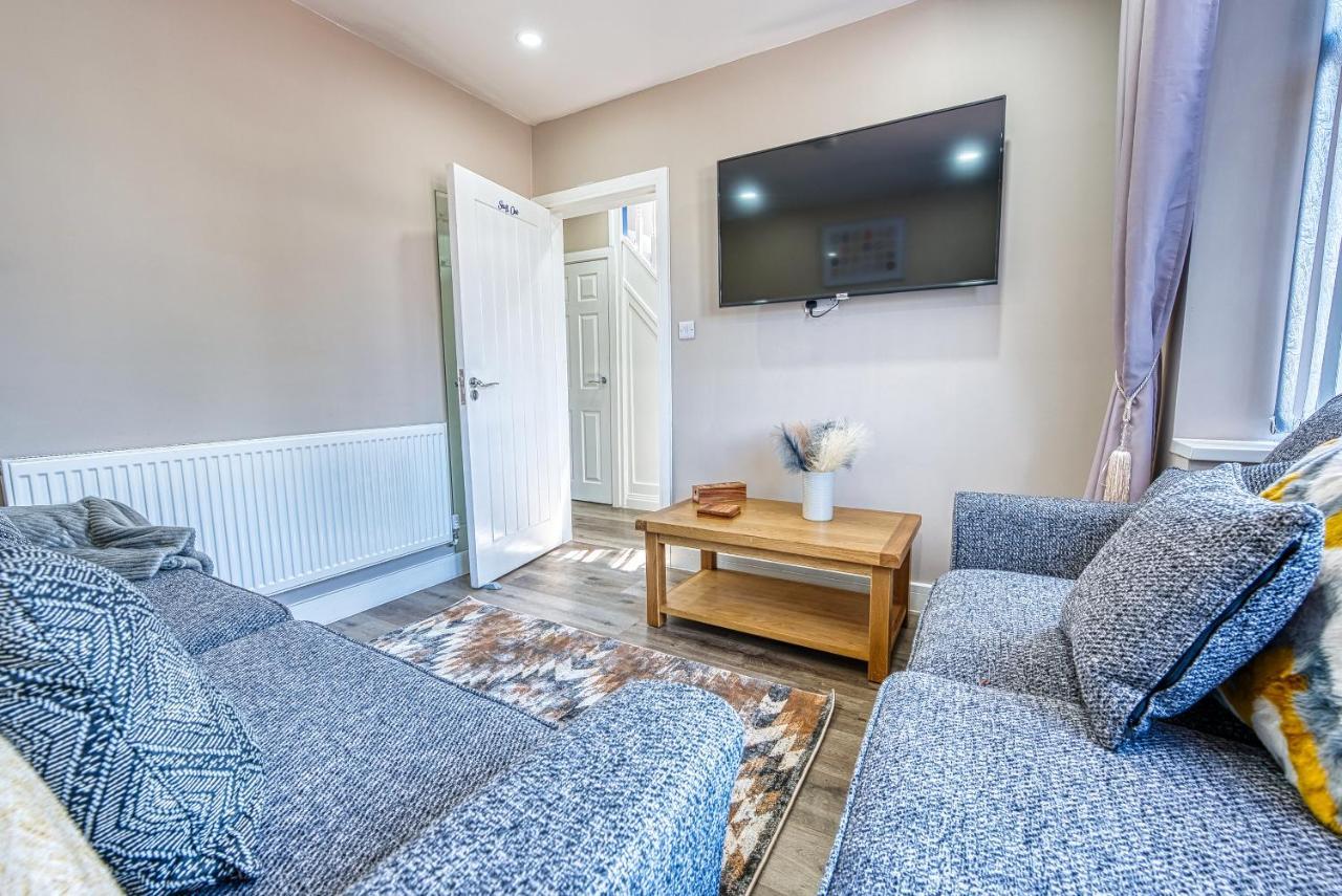 Stylish House - B'Ham Airport And Nec, Jlr Solihull, Business & Leisure Stays - Aspen House Dış mekan fotoğraf